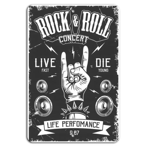 Live Rock - Live Fast, Rock Hard: Un Concierto